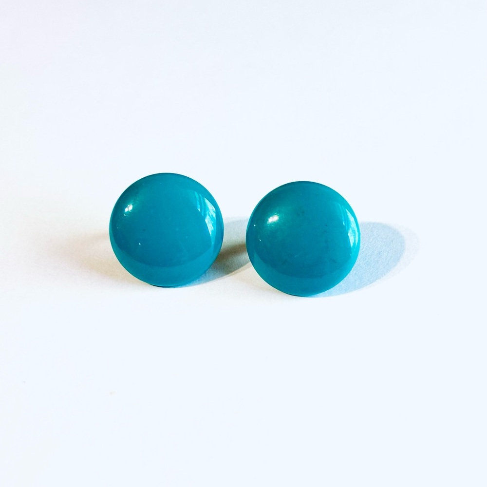Vintage Round Stud Clip-on Earrings, Vintage Jewelry
